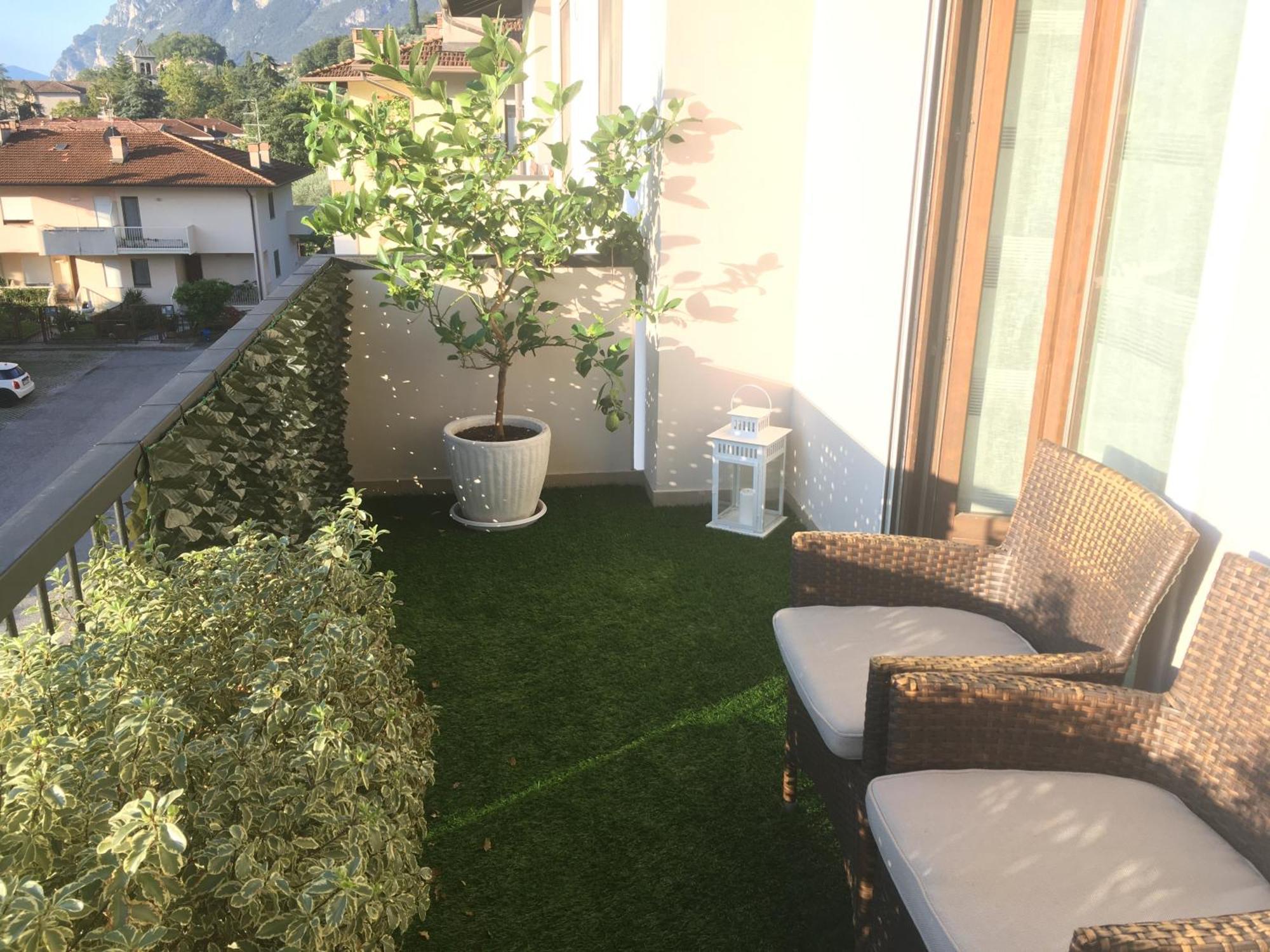 B&B Alessandro Private Room & Bathroom In Shared Apartment 阿科 外观 照片